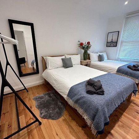 Notting Hill Guest Flat Apartment อีลลิง ภายนอก รูปภาพ