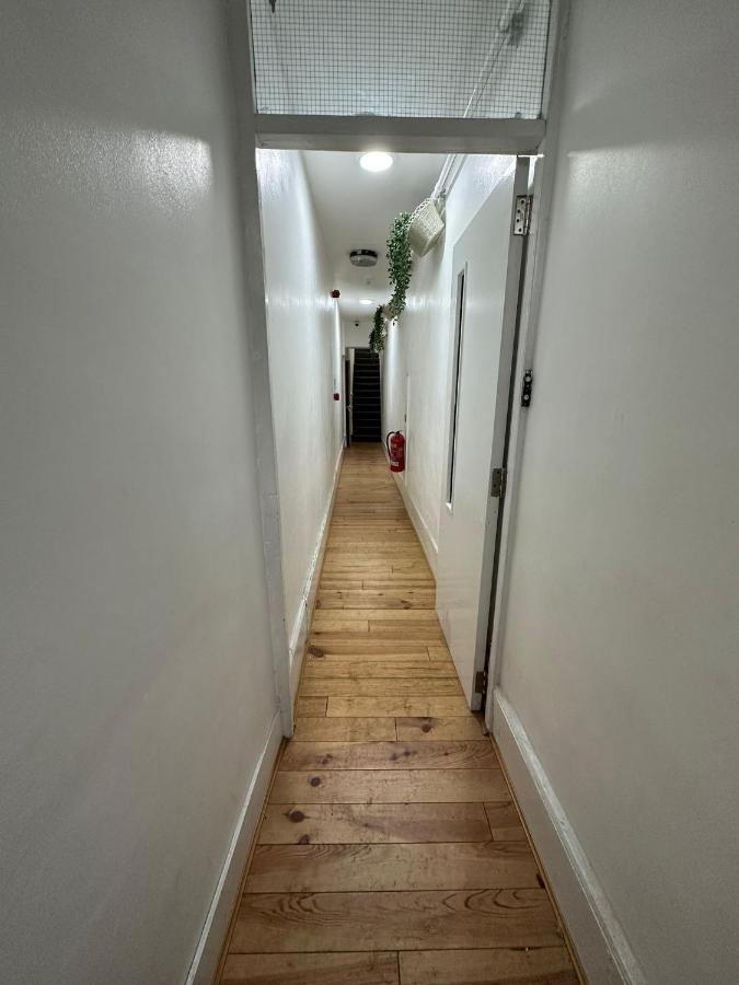 Notting Hill Guest Flat Apartment อีลลิง ภายนอก รูปภาพ