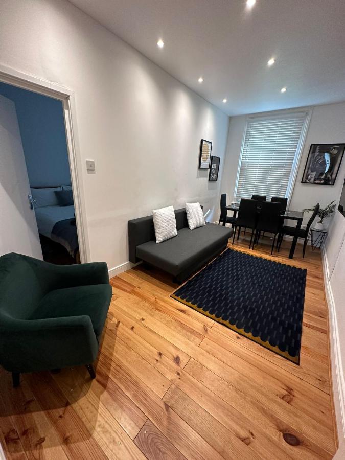 Notting Hill Guest Flat Apartment อีลลิง ภายนอก รูปภาพ